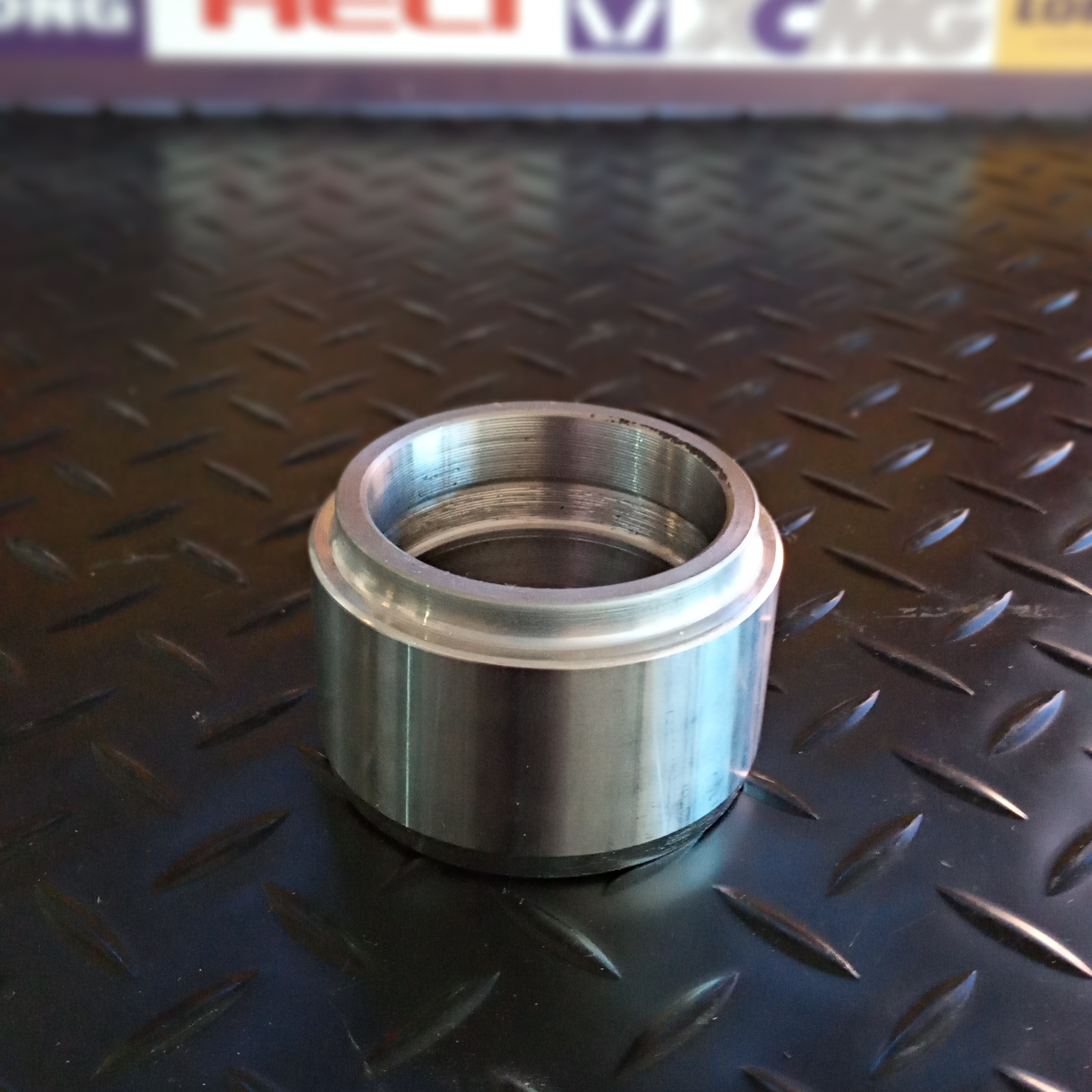 PISTON CALIPER 75 MM CON LABIO