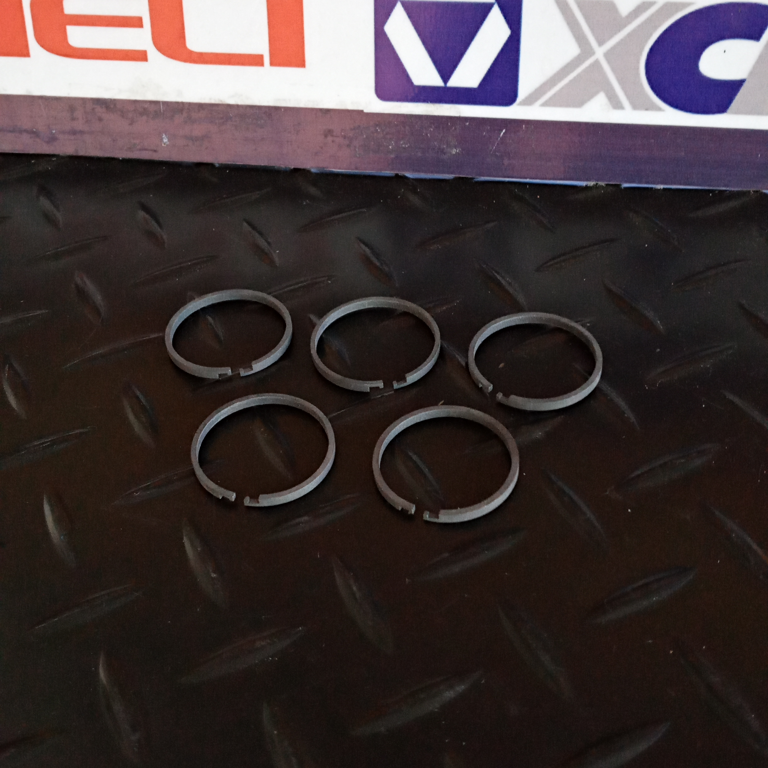 AROSELLO METALICO 835